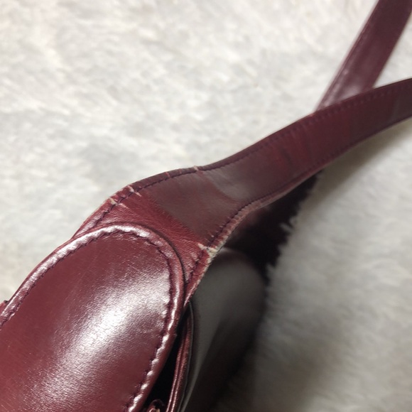 Vintage Gucci Leather Burgundy Maroon Shoulder Bag with Coin Purse - Picture 13 of 16